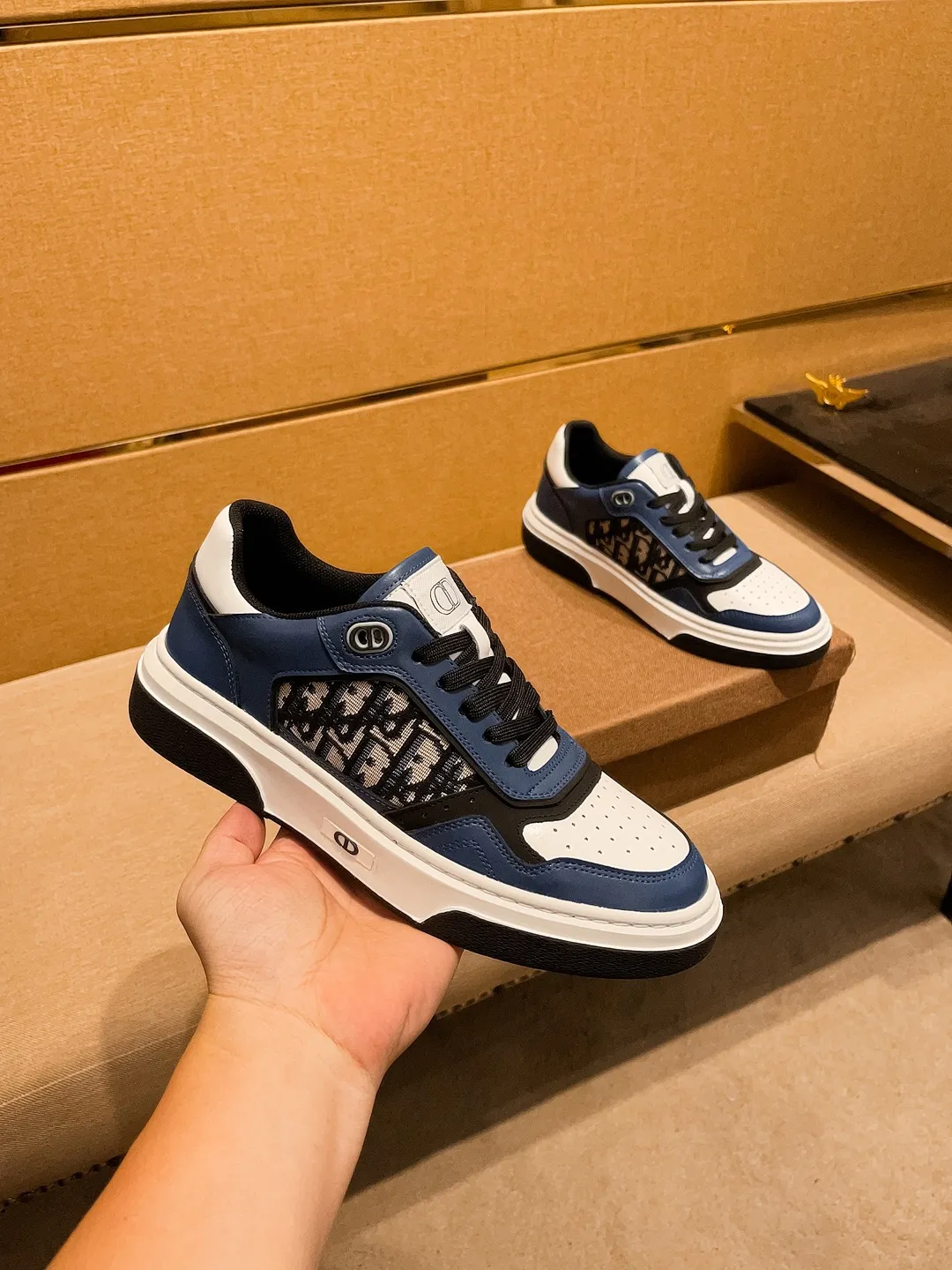 Men's shoes💰 440💰[Dior]🔥 High-end men's shoes brand official website 1:1 latest masterpiece: the upper is made of Italian imported first-layer cowhide with a comfortable and breathable lining➕original non-slip and wear-resistant outsole🔥, making walking more convenient and comfortable! An exclusive new model, a stunning work, a beautiful 1:1 replica [color] compared to the official quality! Create a fashionable personality to set off your uniqueness! A must-have for trendy men! Classic🔥Size: 38-44 Color: 🔥Multiple colors available🔥
